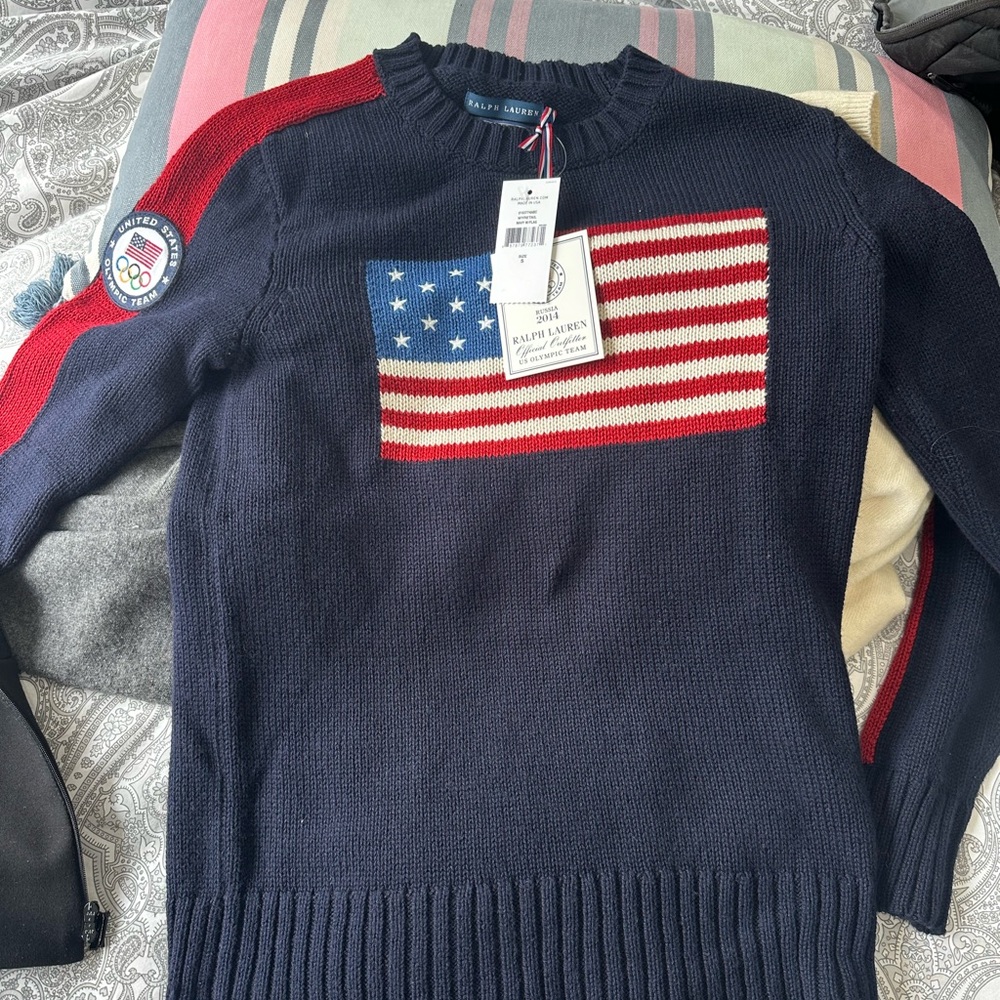 Never worn Ralph Lauren sweater